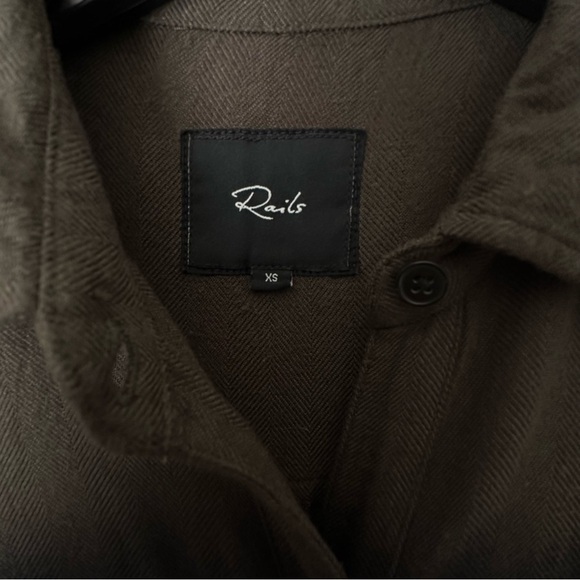 Rails Hunter Tie Dye Herringbone Button Down Shirt in Olive Black Waves size XS - Picture 9 of 16